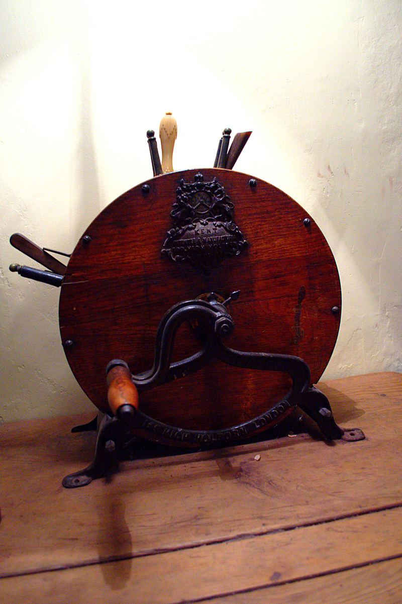 Bavarian Edge Knife Sharpener